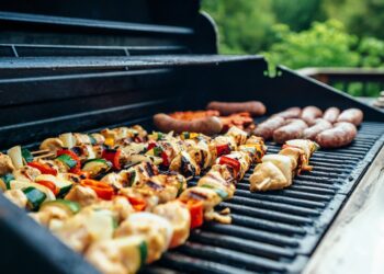 Bobby Flay and Michael Symon share their pinnacle grilling recommendations