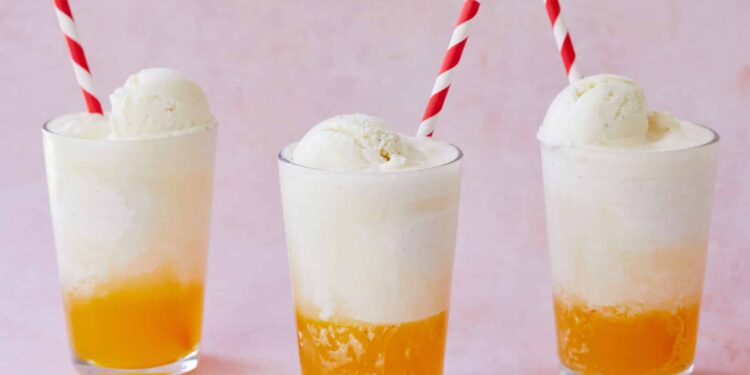 How to Make Ice Cream Floats – The Best Ice Cream Float Recipe