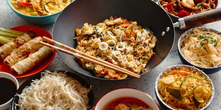 Feature: Chinese meals cooks win Palestinians’ hearts through social media