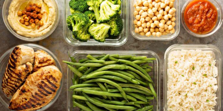 We Asked Real Dietitians If Beyoncé’s 22 Days Diet Plan Would Actually Work